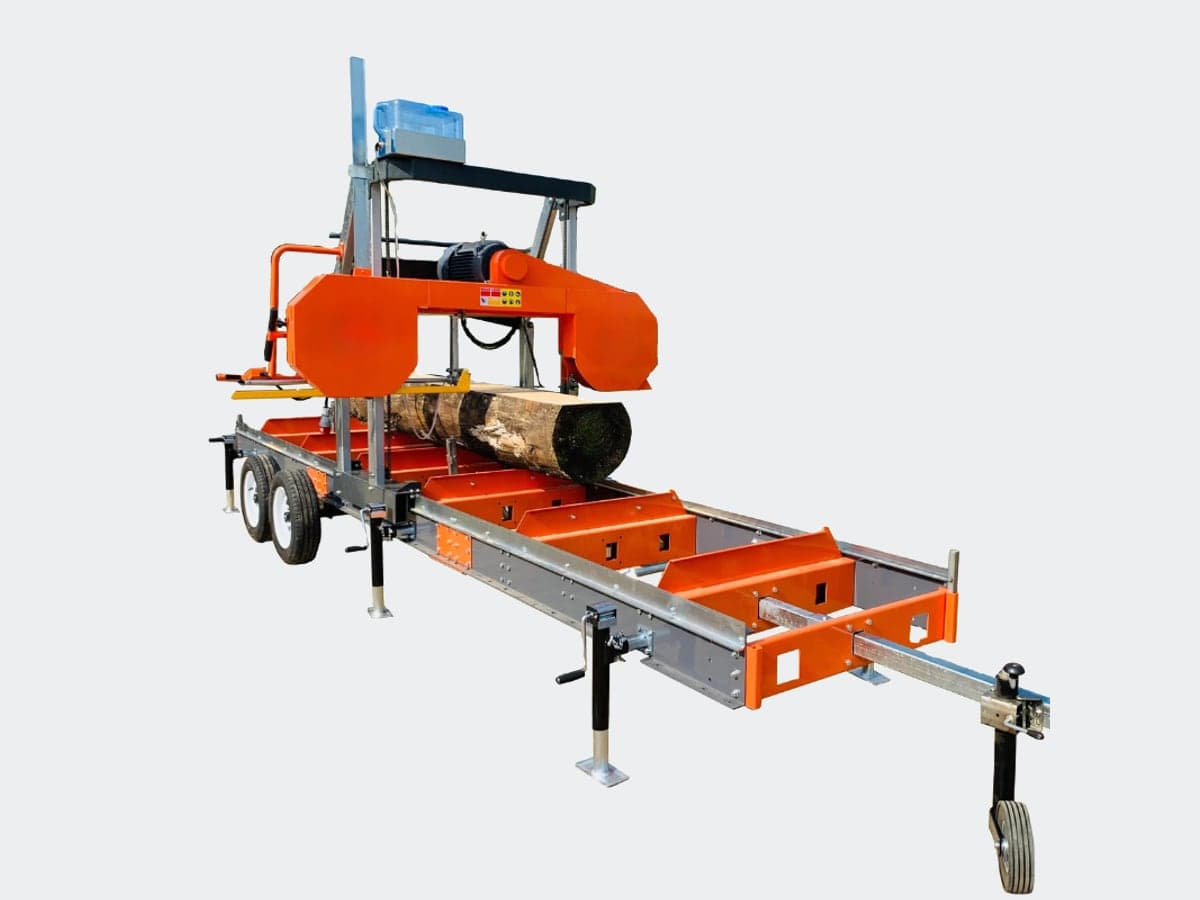 Scierie mobile CUTCRAFT de la série RS sur ses rails